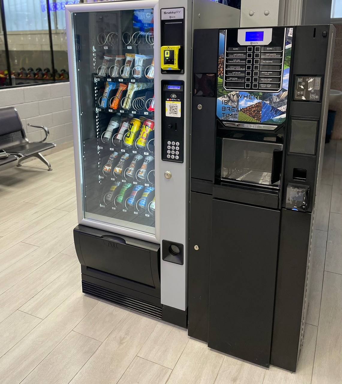 Distributeur automatique Necta Samba en espace bureau, Île-de-France